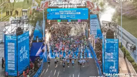百公里跑崩边缘，全靠它“续命”！为什么九湖联赛上火出圈的“运动黄金水果”，成了1.5万跑者的天选补给？