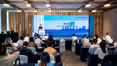 从全球销冠到标准引领，科沃斯主导制定擦窗机器人首个行业标准