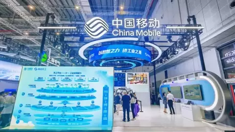 上海移动多项“AI+制造”合作成果亮相2026中国工博会